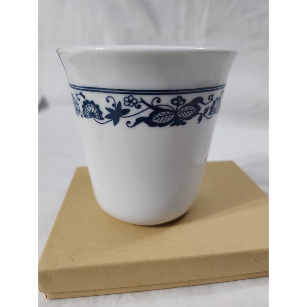 Corelle Old Town Blue Coffee Mug Vitrelle White Blue Onion Floral Pattern Cup